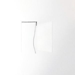 "Stèle – 3 lignes 15.01.2020", 2020. Graphite, (acrylique) et couture au fil noir sur lavis Vinci 450g, 30 x 30 cm.
